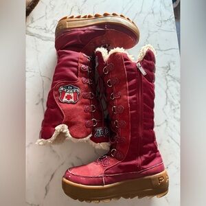 Pajar women’s size 6-6.5 red winter ski boots in used condition, see pics.